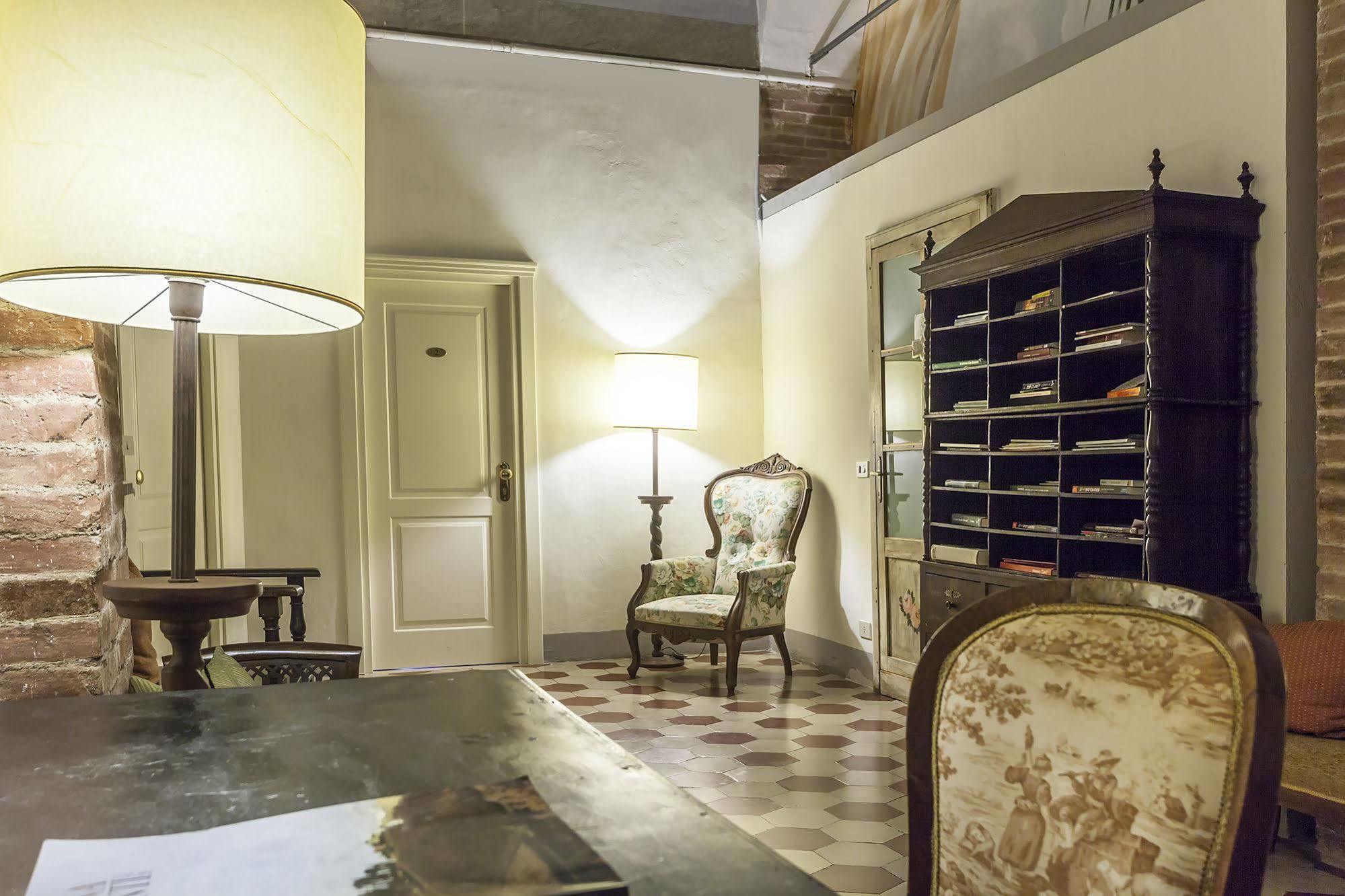 Il Chiostro Del Carmine Hotel Siena Exterior photo